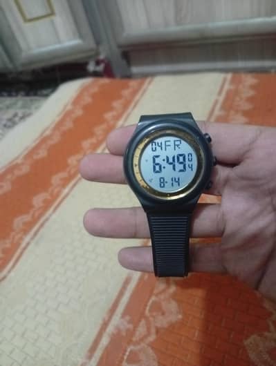dash digital watch