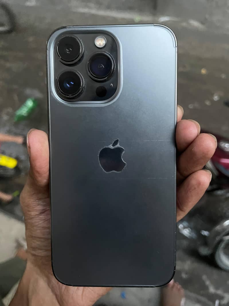 Apple iPhone 13 Pro 2