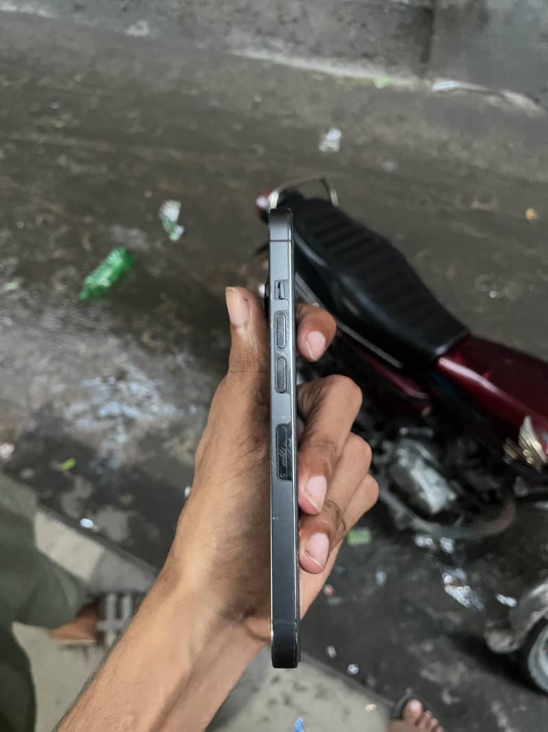 Apple iPhone 13 Pro 7