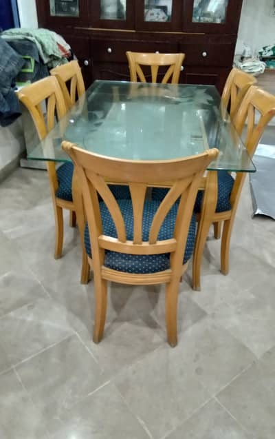Luxury Dining Table made of Solid Wood 