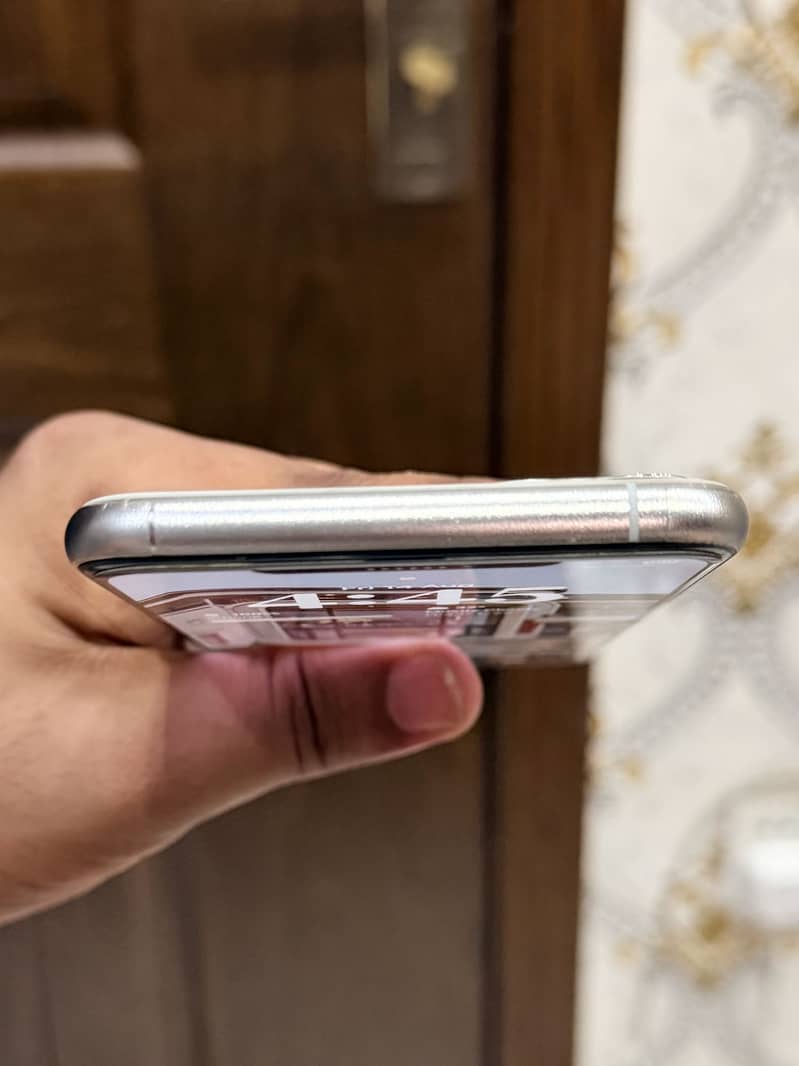 iPhone 11 Pro Max 3