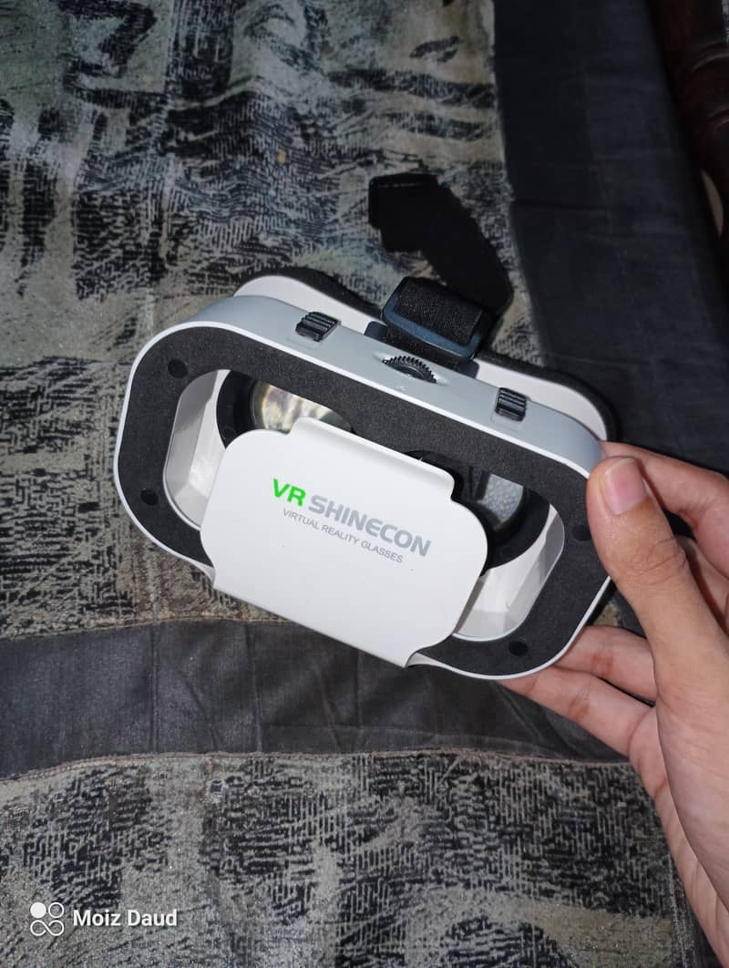 VR Headset 0