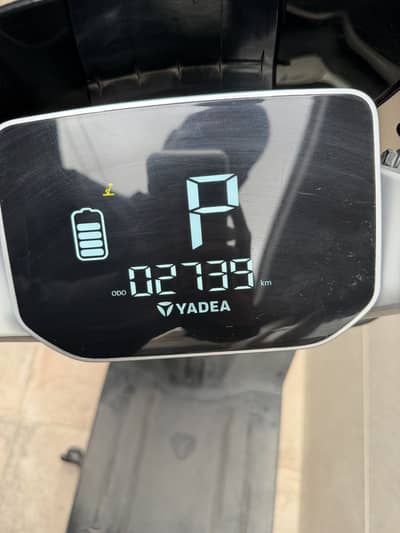 Electric scooty