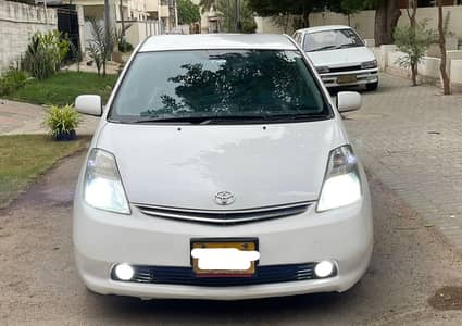 Toyota Prius model 2006 registered 2012 almost original