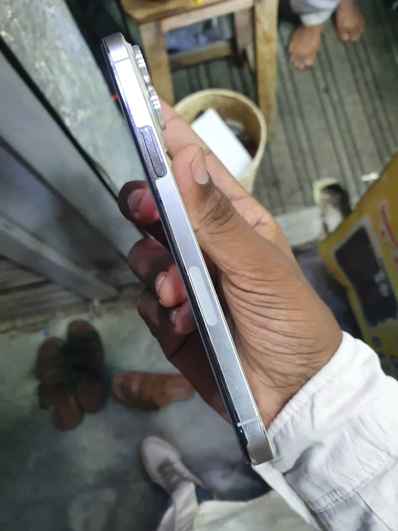 iphone 13 pro Max 6