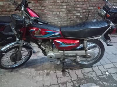 Toyo 125 2017 Model For Sale in Sialkot 03026682080