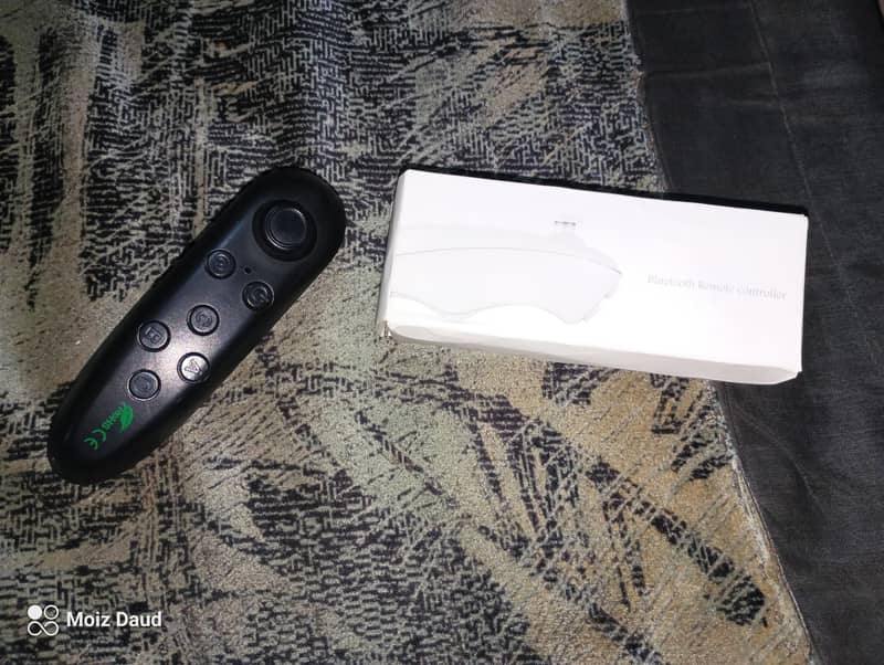 Bluetooth Wireless Controller for VR Headset 0