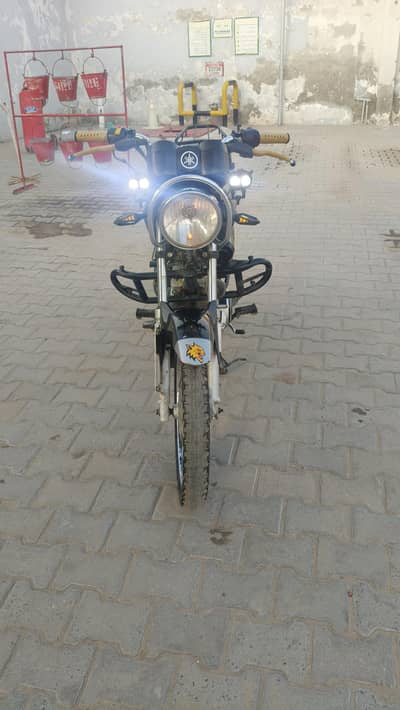 Yamaha YBZ 125 (Modified)