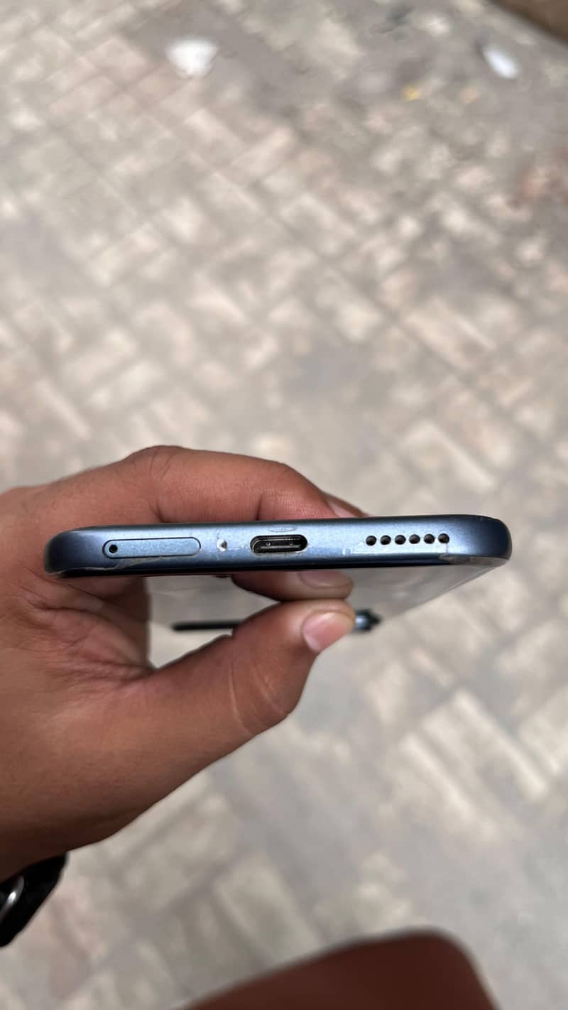 Infinix NOTE EDGE 5