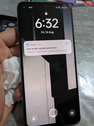 Realme 9 pro plus, Back glass cracked