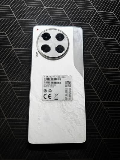Tecno CAMON 30