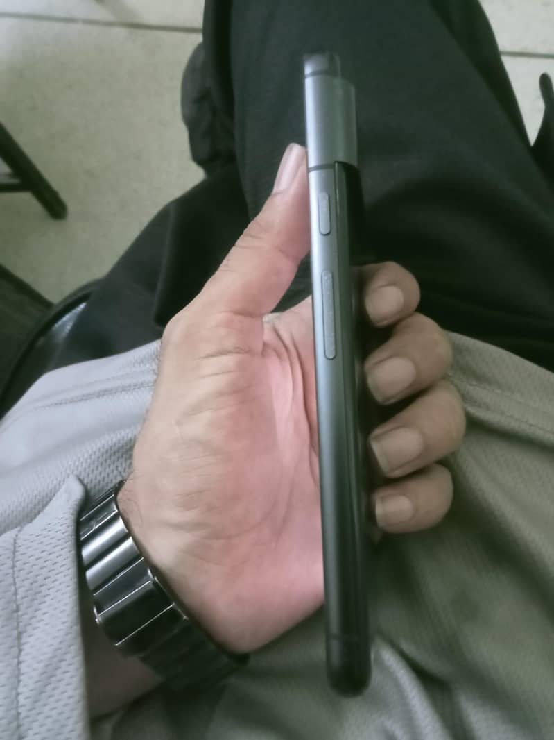 Google Pixel 8 4