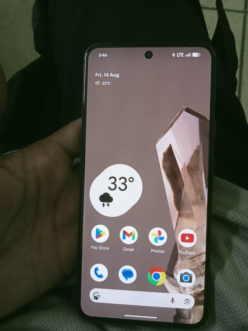 Google Pixel 8 5