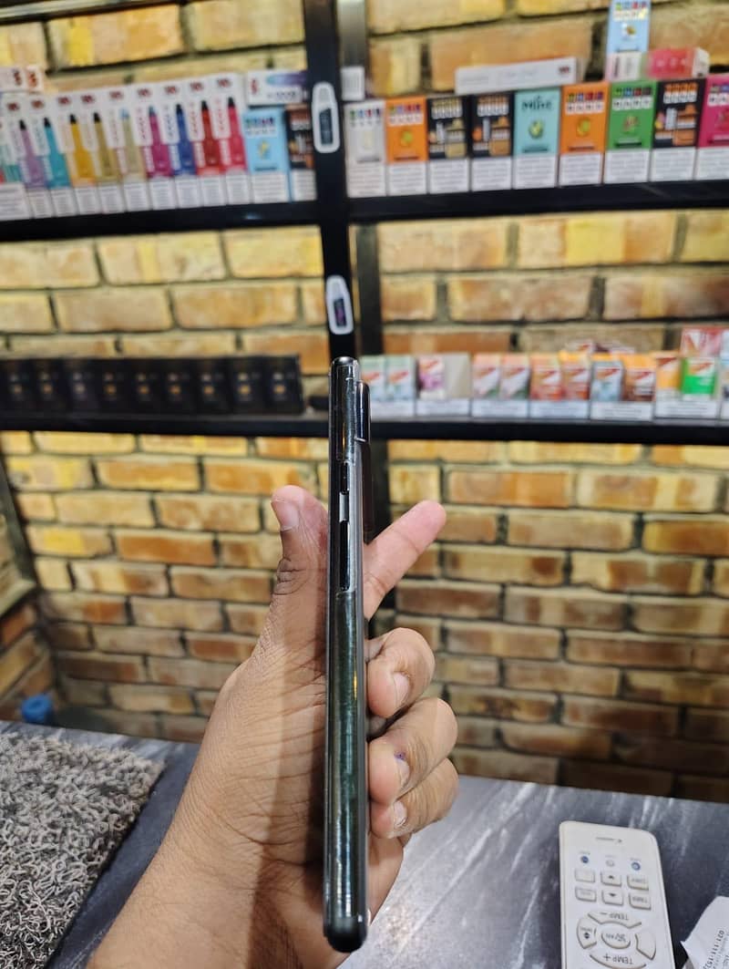 Google Pixel 6 4