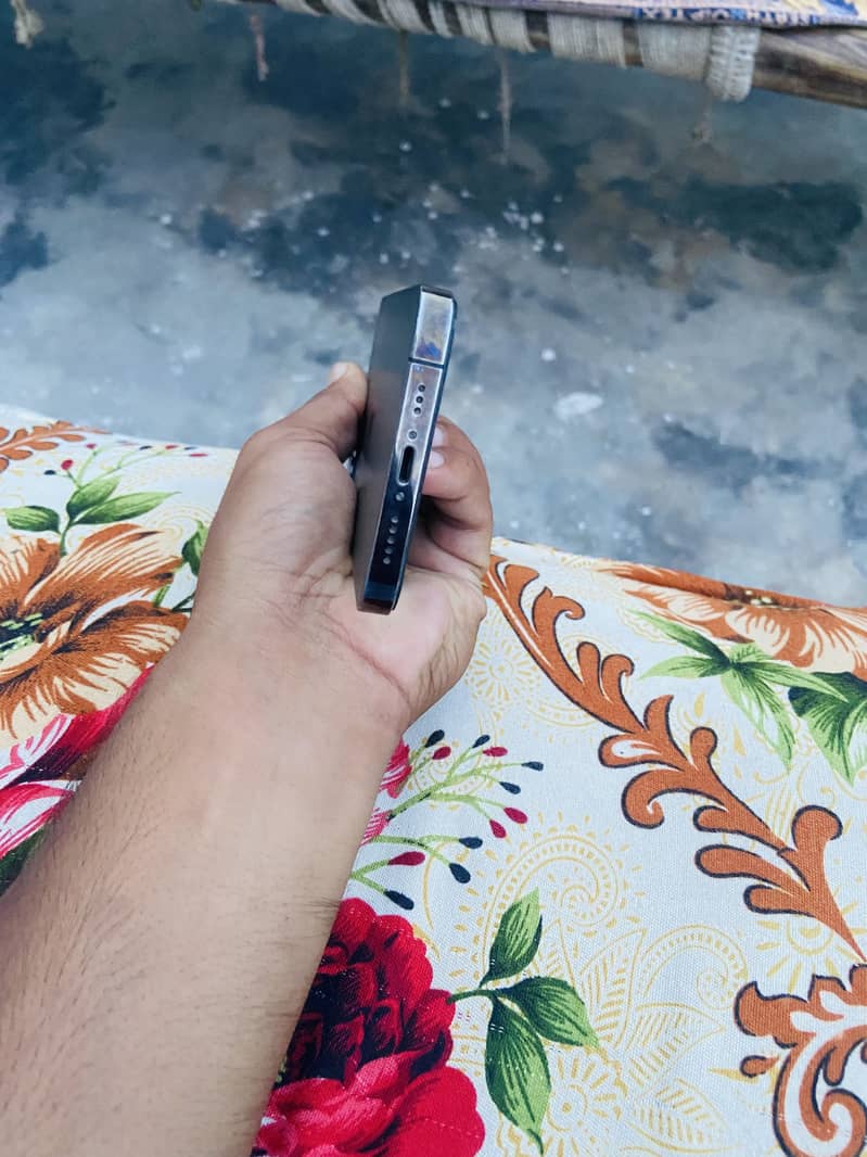 Apple iPhone 12 Pro 5