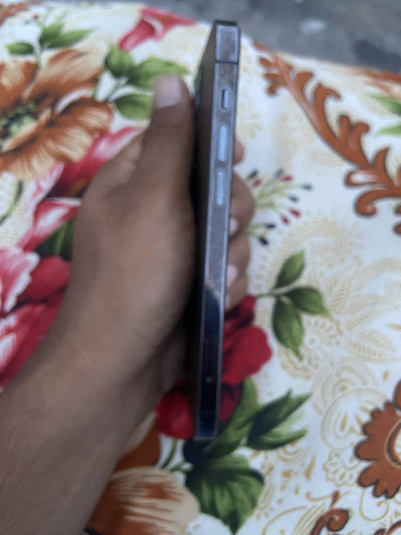 Apple iPhone 12 Pro 8