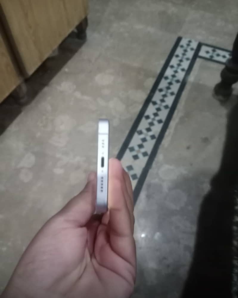 Apple iPhone 14 1