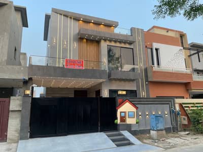 8 Marla Brand New Modern House