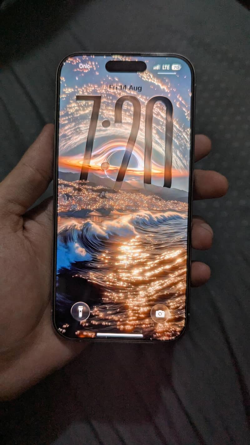 Apple iPhone 15 Pro 1