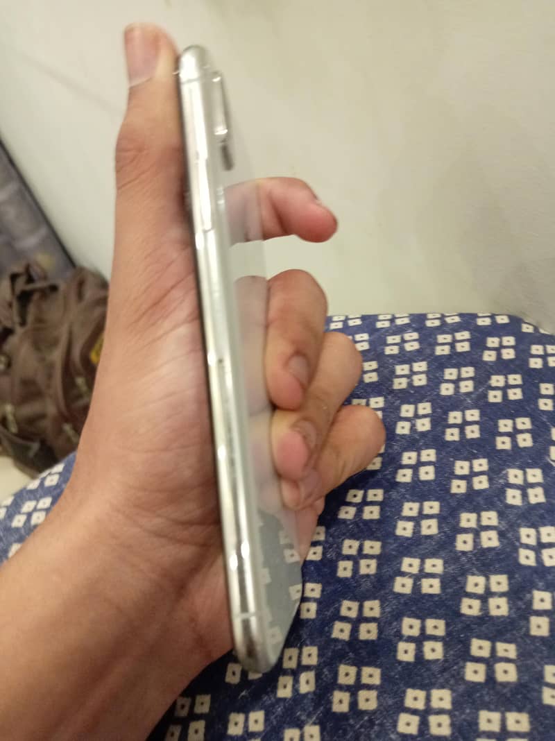 Apple iPhone X 1