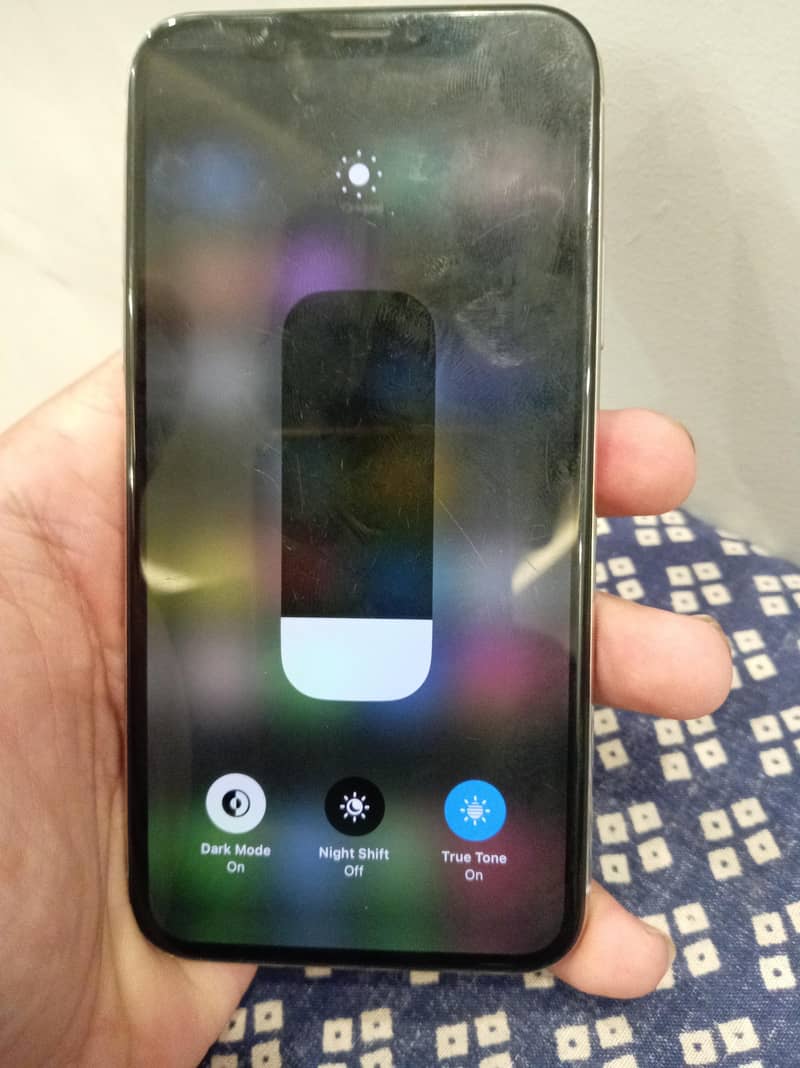 Apple iPhone X 4