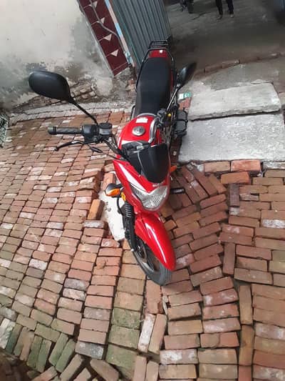 GR 150 bike red color bike condition 10 by 9
