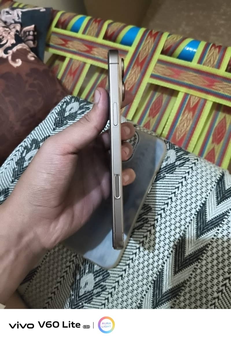 Apple iPhone 16 Pro Max 5