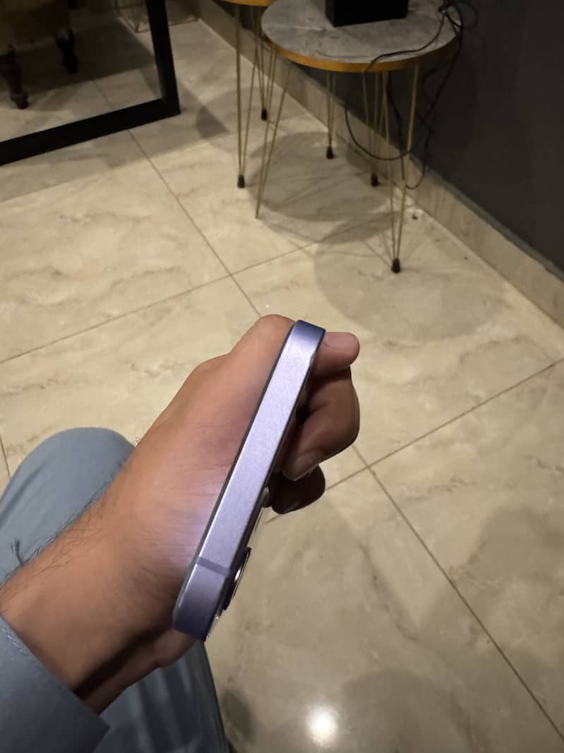Apple iPhone 12 5