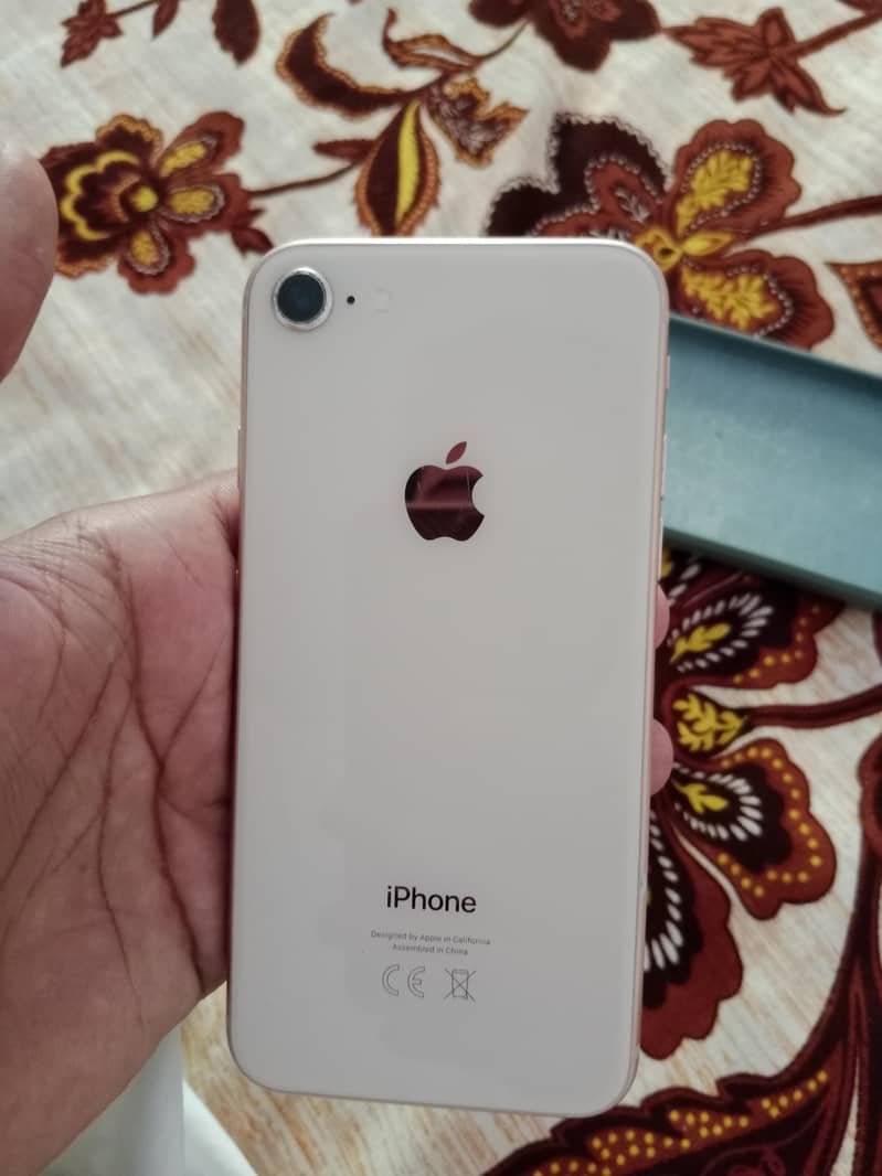 Apple iPhone 8 0