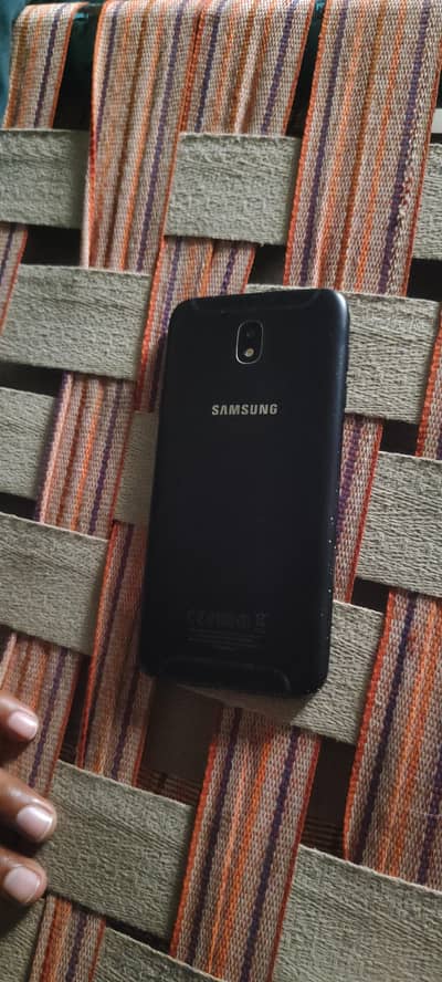 Samsung Mobile J7