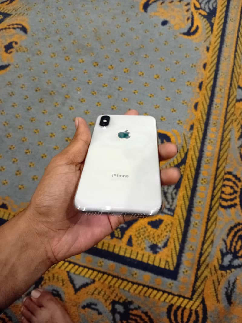 Apple iPhone X 5