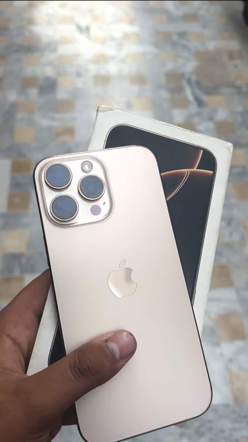 Apple iPhone 16 Pro Max 3