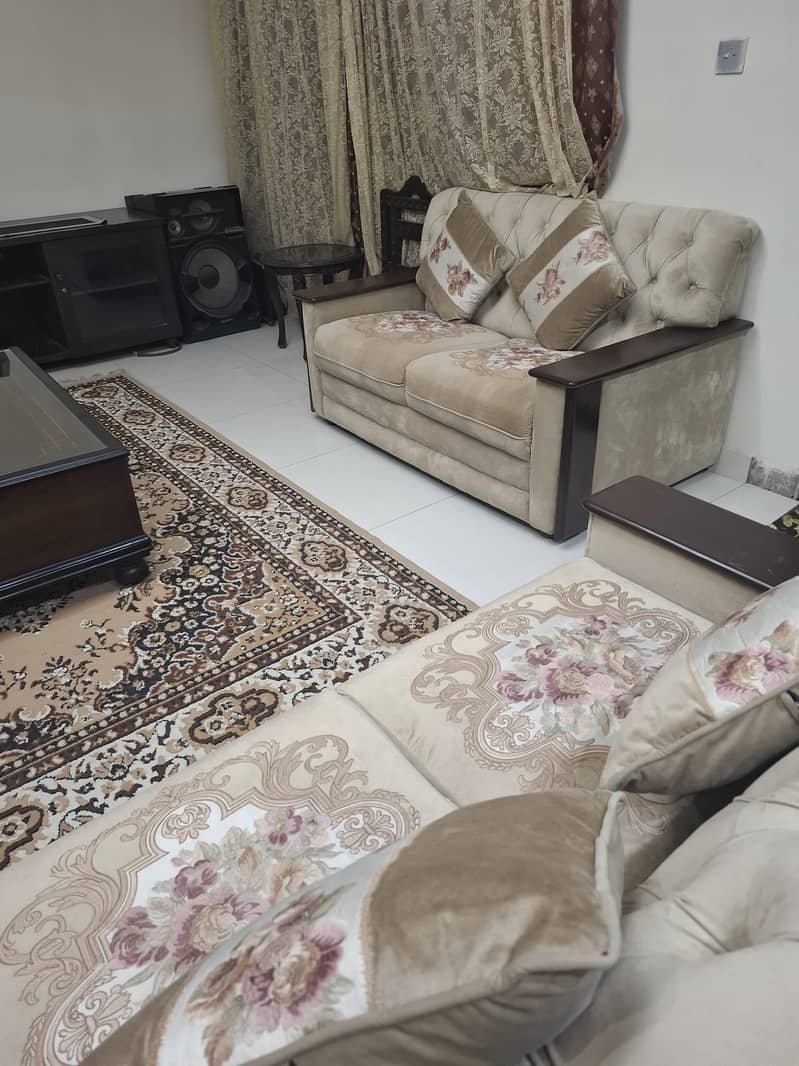 sofa and table set 0