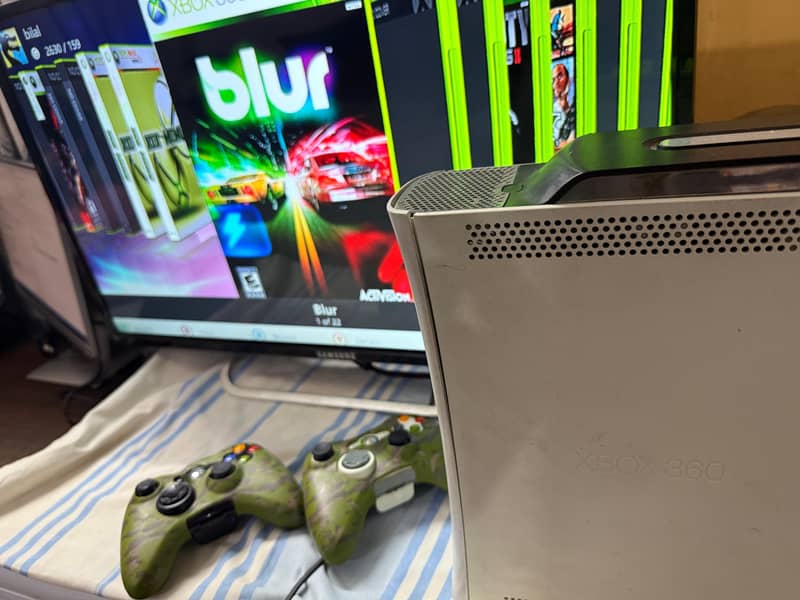 Xbox 360 with 2 wireless controllers 1