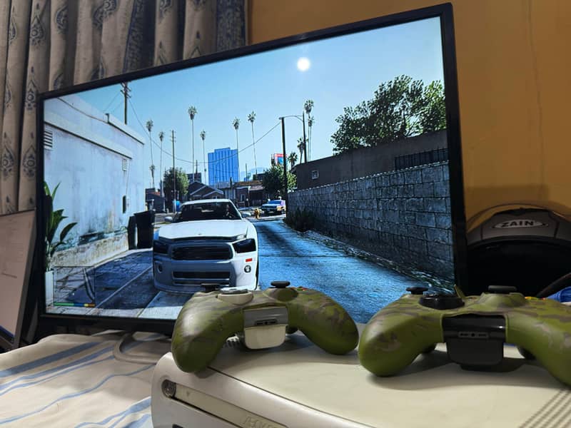 Xbox 360 with 2 wireless controllers 6