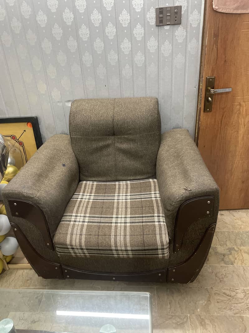 SOFA SET FOR SELL 1