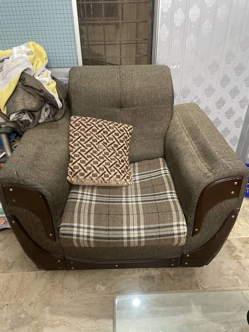 SOFA SET FOR SELL 2