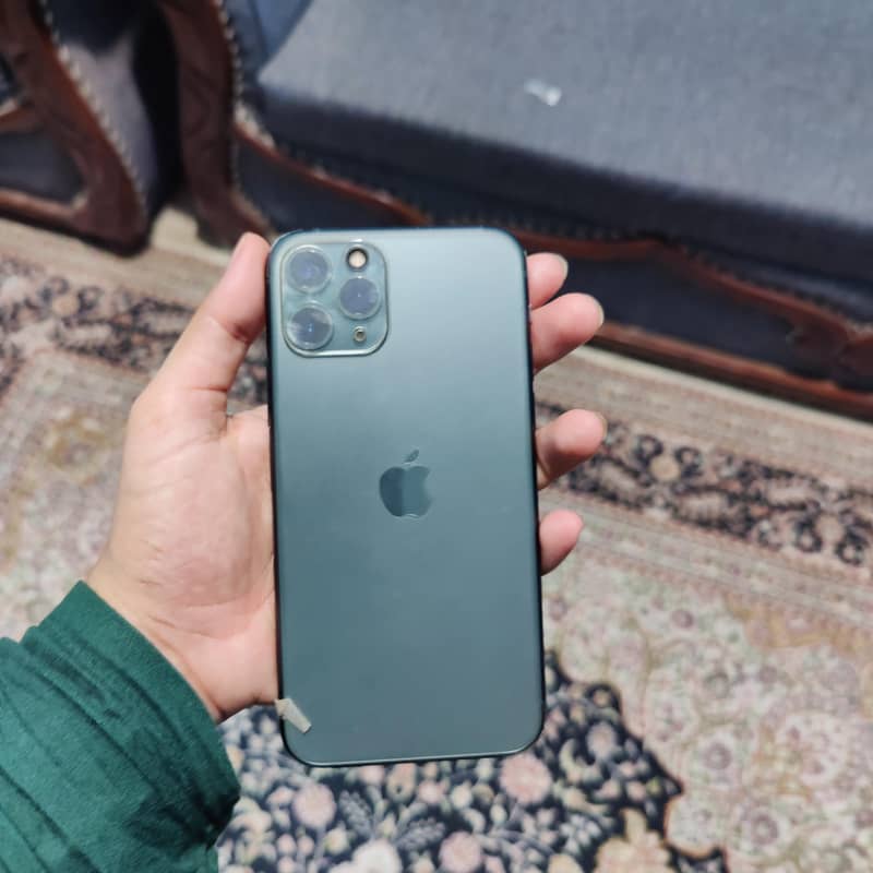 Apple iPhone 11 Pro 1