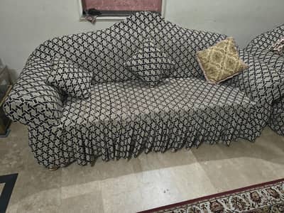 sofa set 3 + 2 + 1 seaters with 6 cushions and covers