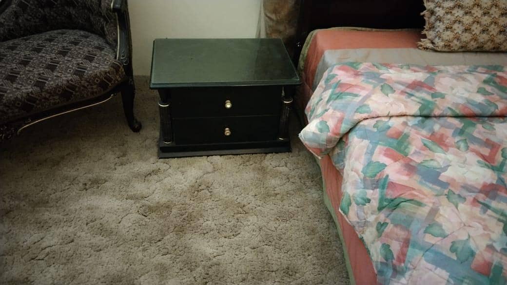 Bed set with side tables 3