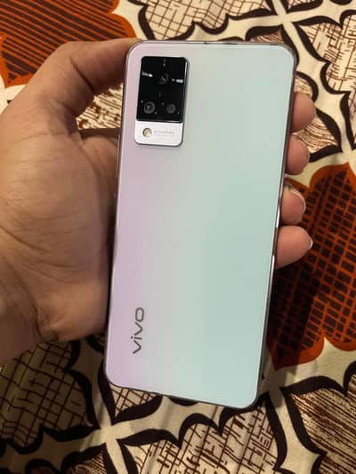 VIVO V21