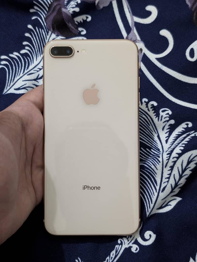 Apple iPhone 8 Plus 4