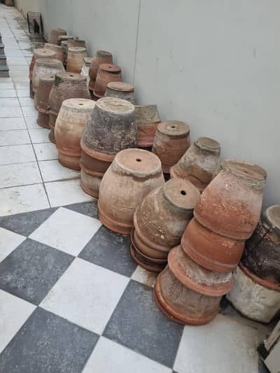 Pots / Gamlay