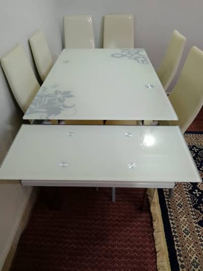 Dinning Tbale with 6 chairs