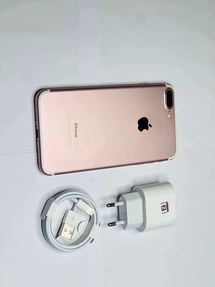 Apple iPhone 7 Plus 5