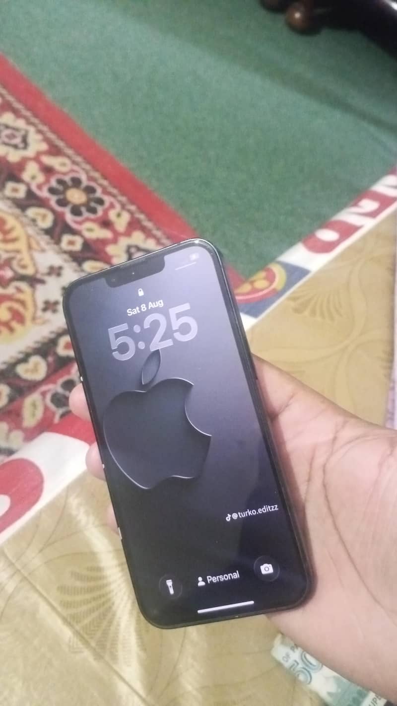 Apple iPhone 13 2