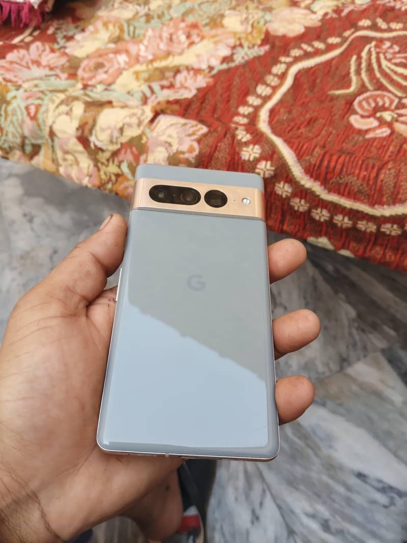 Google Pixel 7 Pro 4