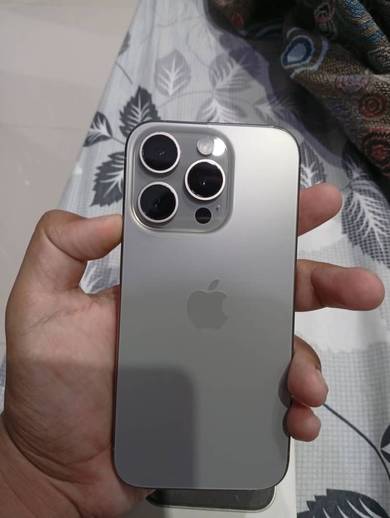 Apple iPhone 15 Pro 2