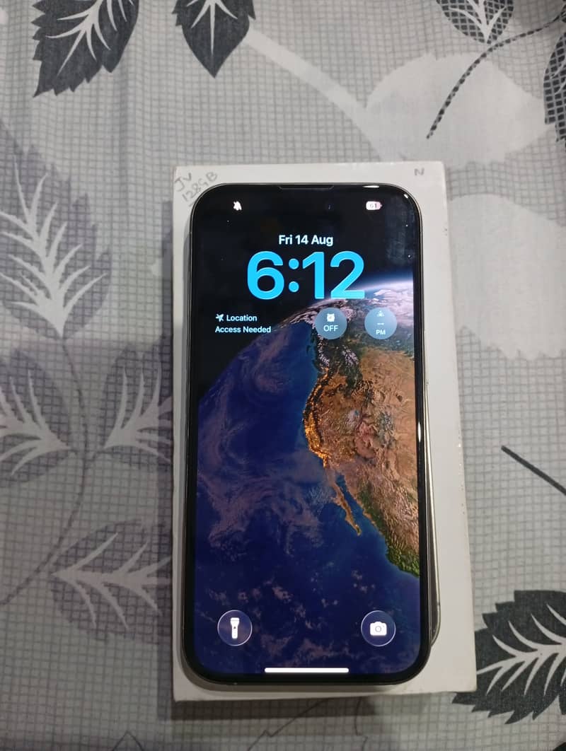 Apple iPhone 15 Pro 4
