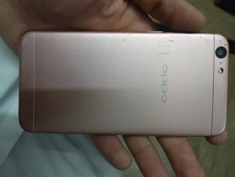 OPPO A57 1